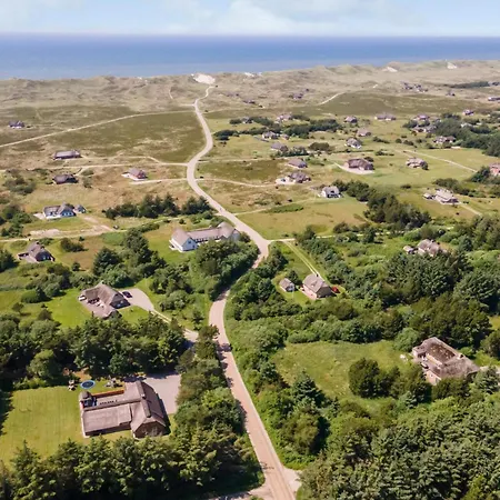 Vakantiehuis Gorgeous In With Kitchen