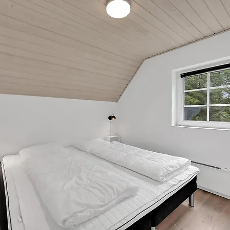 Vakantiehuis Gorgeous In With Kitchen