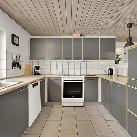 Gorgeous In With Kitchen