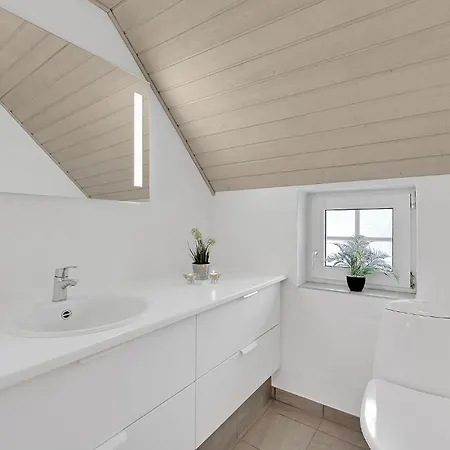 Gorgeous In With Kitchen